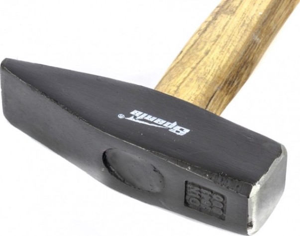 Молоток слесарный Sparta 800 г, квадратный боек, деревянная рукоятка [102155]