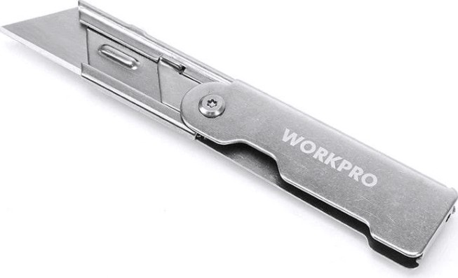 Нож складной WORKPRO WP211001 стальной со сменными лезвиями Нож складной WORKPRO WP211001 стальной со сменными лезвиями