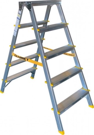 Стремянка алюминиевая АЛЮМЕТ APD 9205 5 ступеней двухсторонняя анодированная [АРD 9205]